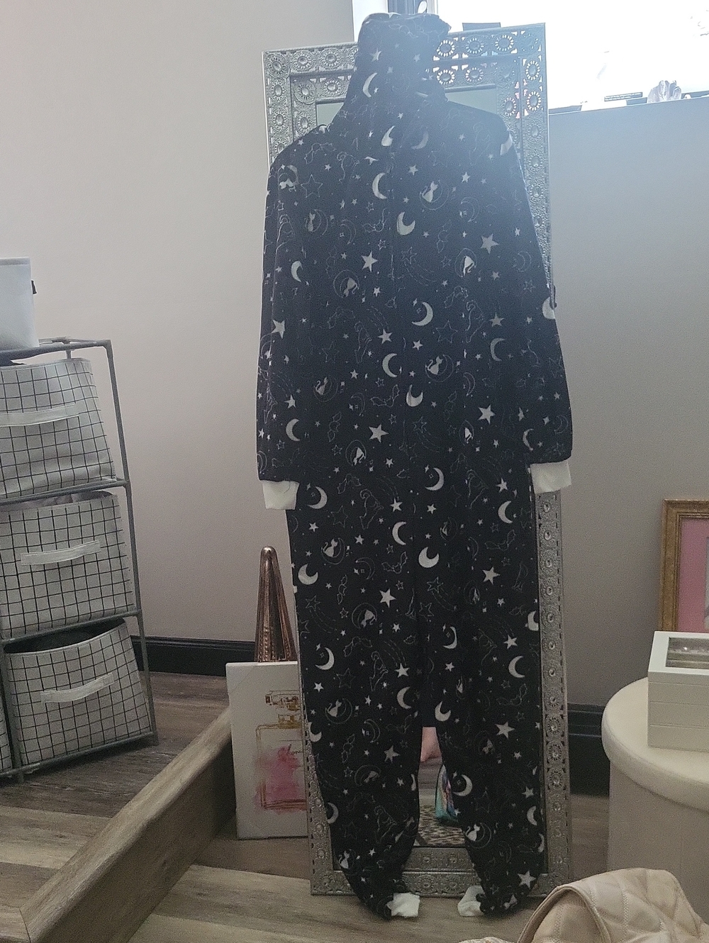 NWOT🖤 Cute Black Celestial Matching Halloween Pajamas Onsie Set For Mom & Dog! - Picture 4 of 4